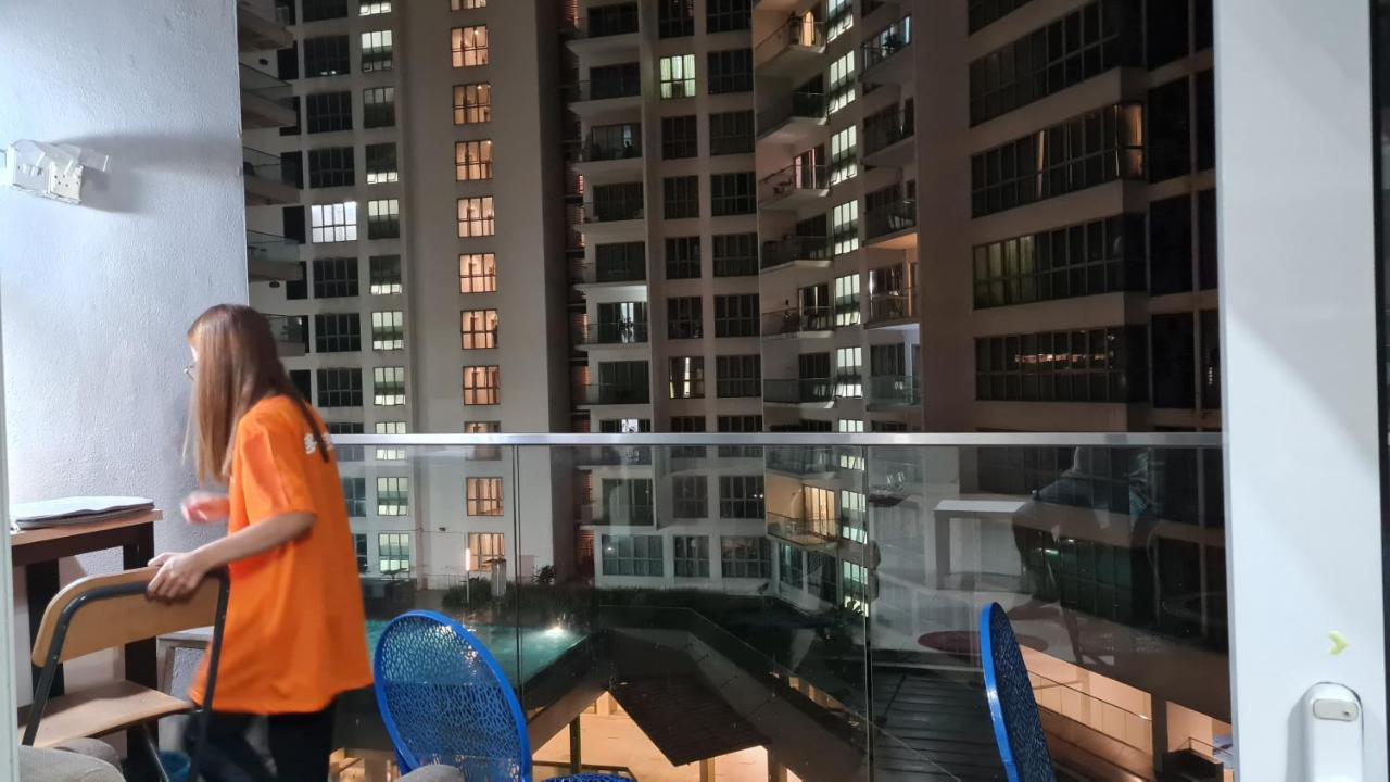Hostel At Regalia Sky Pool Kuala Lumpur Esterno foto