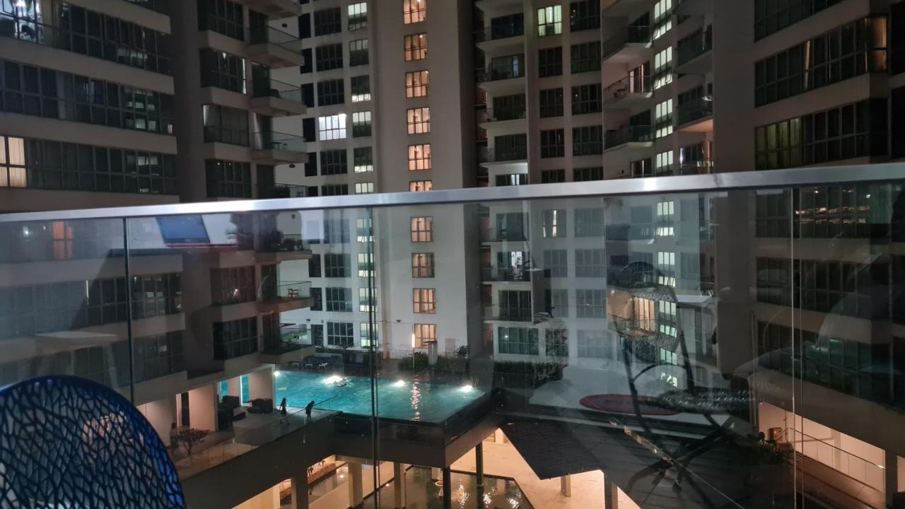 Hostel At Regalia Sky Pool Kuala Lumpur Esterno foto