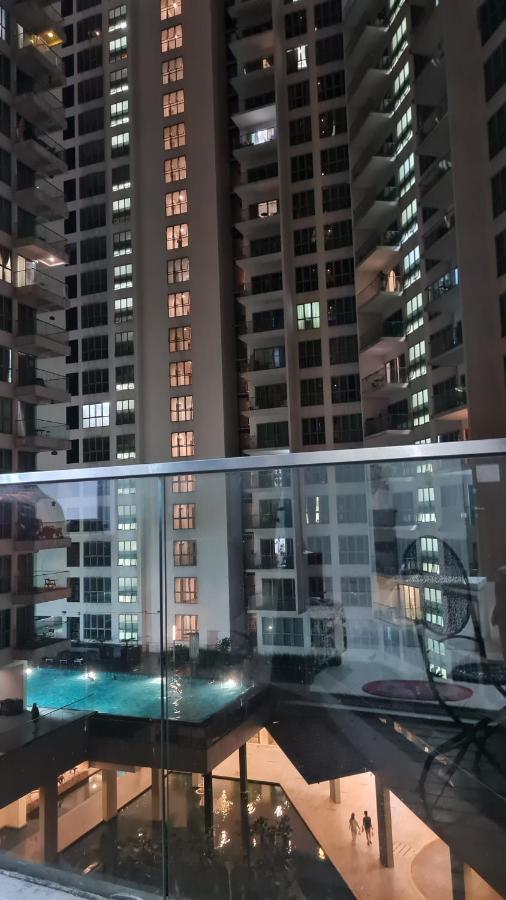 Hostel At Regalia Sky Pool Kuala Lumpur Esterno foto